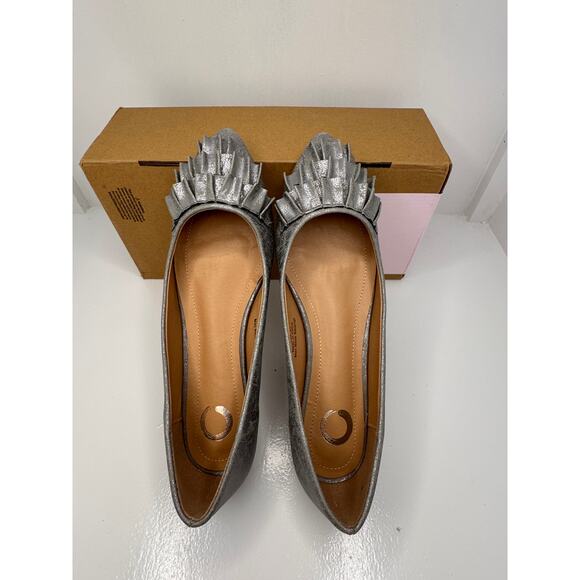 Journee Collection Judy Pewter Ruffle Pointed Toe Flats Women’s Size 8.5 NEW BOX - Picture 5 of 10